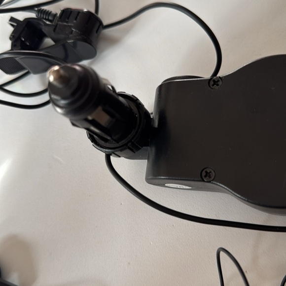 Talk safe portable cellphone speaker and headphone earbud car with no CarPlay - Picture 8 of 10